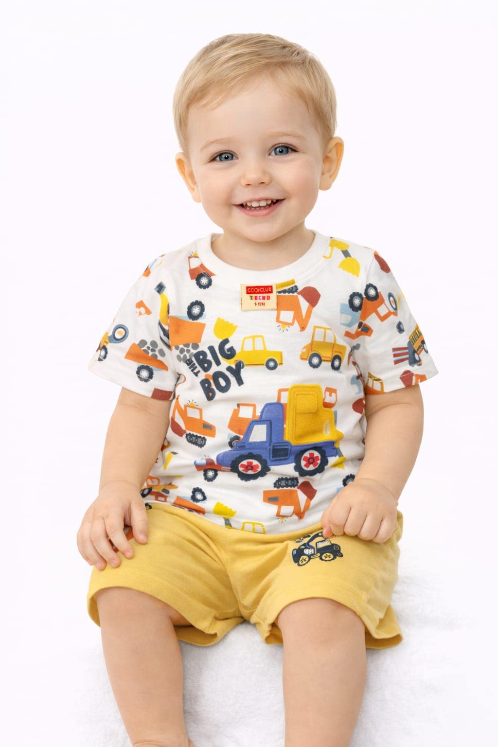 Giftset Tshirt With Pant & Mini Monster Trucks Friction Powered - Image 3