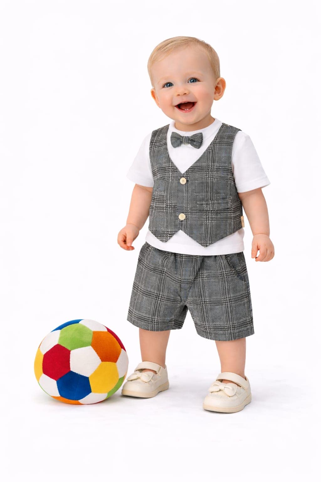 Giftset Waistcoat Style Tshirt With Pant & Soft Ball 21 Inch