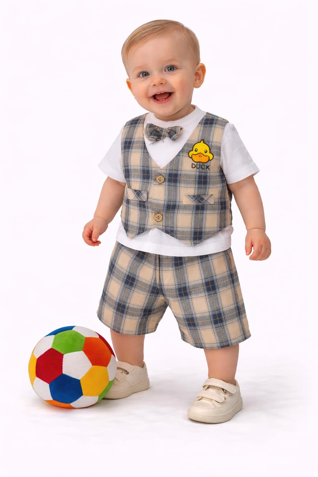 Giftset Waistcoat Style Tshirt With Pant & Soft Ball 21 Inch